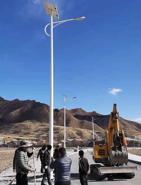 甘南碌曲10米乌尔禾太阳能路灯项目