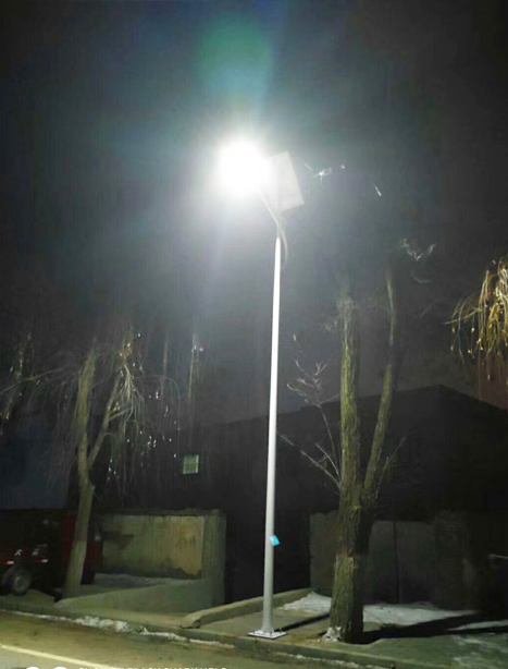 积石山县乌尔禾太阳能路灯项目