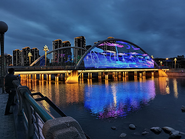 1742970194152440.jpg 乌尔禾河道亮化.jpg