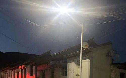 农村院子里最适合的乌尔禾太阳能路灯亮度与安装要点 农村院子里最适合的乌尔禾太阳能路灯亮度与安装要点